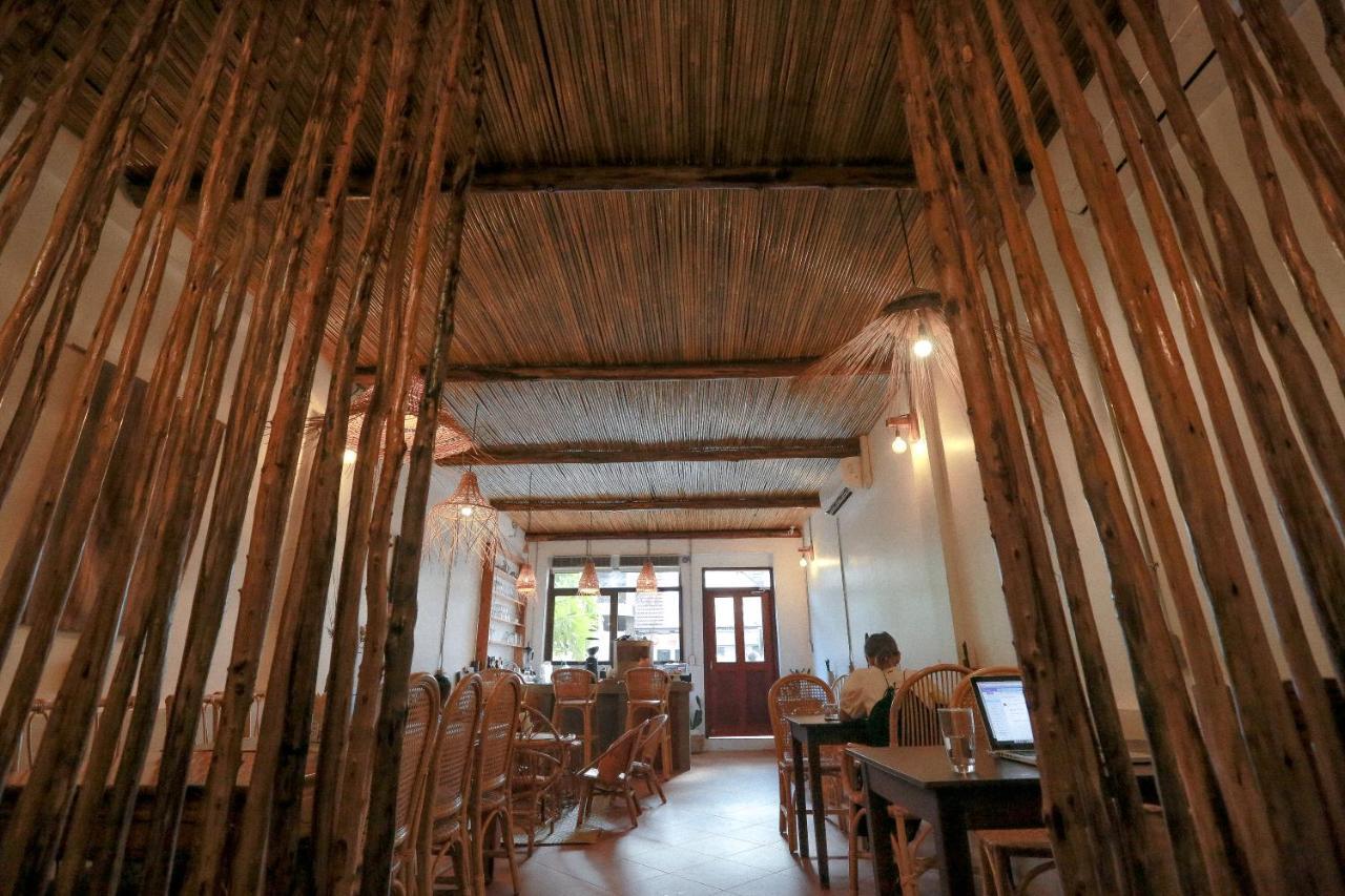 Petit Espace Boutique Hostel Vientiane Bagian luar foto
